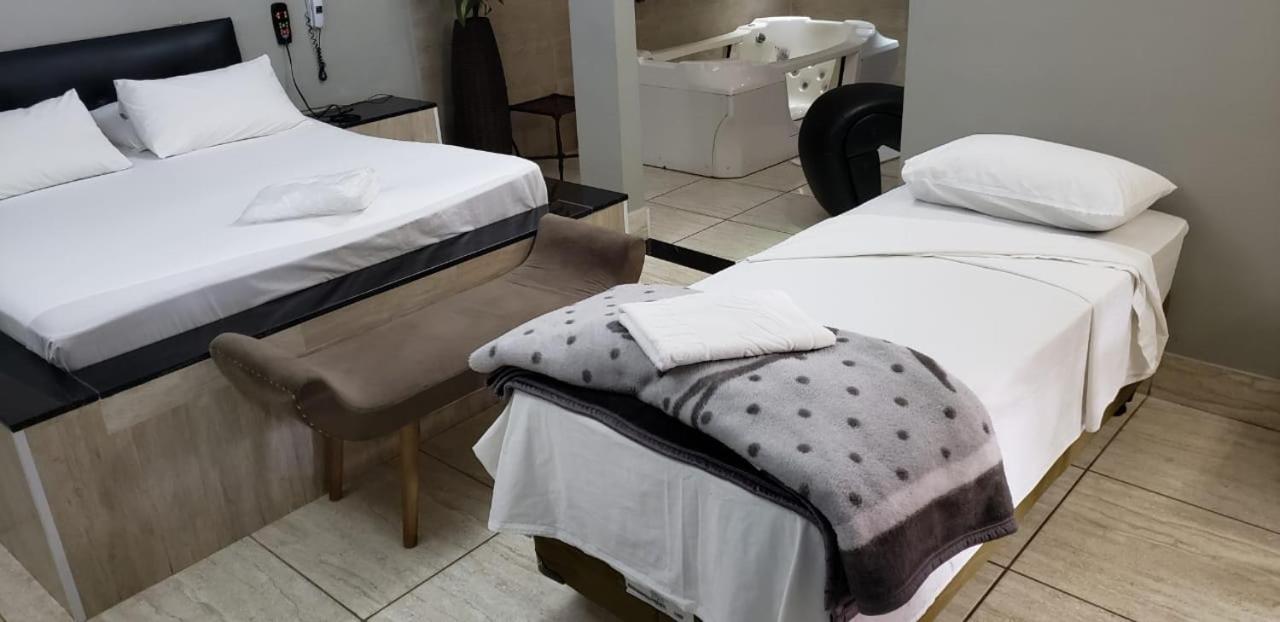 Castellu'S (Adults Only) Hotel Pirassununga Bagian luar foto